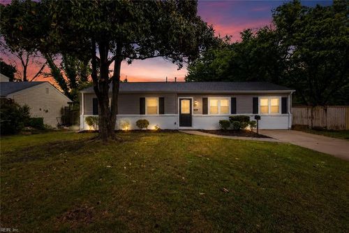 3064 Capital Hill Ln, Virginia Beach, VA, 23452-6418 | Card Image