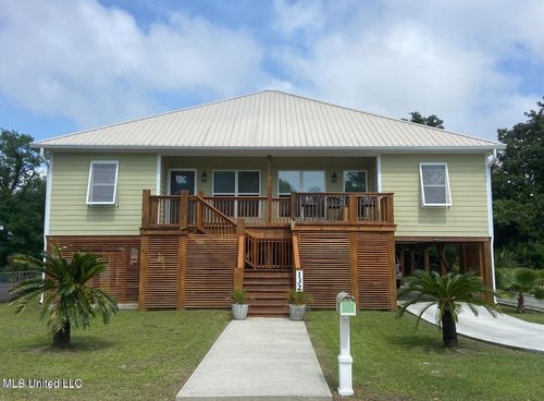 132 Keller Ave, Biloxi, MS, 39530-4421 | Card Image