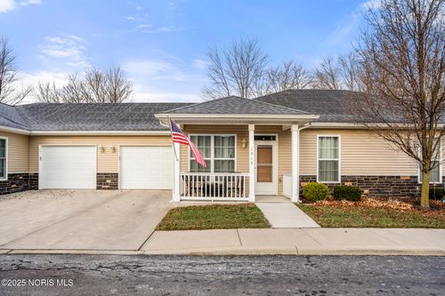 1715 Brooklynn Park W, Toledo, OH, 43615-4481 | Card Image