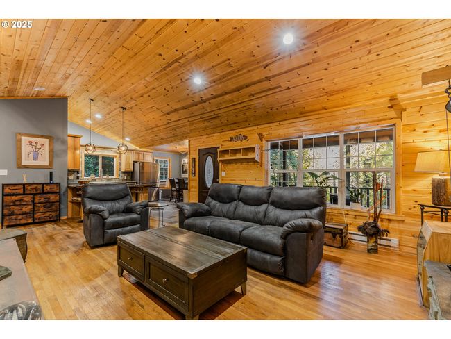 10256 Ridge View Ter, House other with 4 bedrooms, 3 bathrooms and null parking in Birkenfeld OR | Image 7