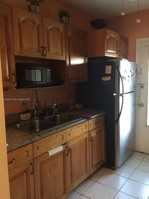 apt-404-19000 Ne 3rd Ct, Miami Gardens, FL, 33179-3844 | Card Image