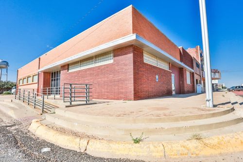 402 W Main St, Brownfield, TX, 79316 | Card Image