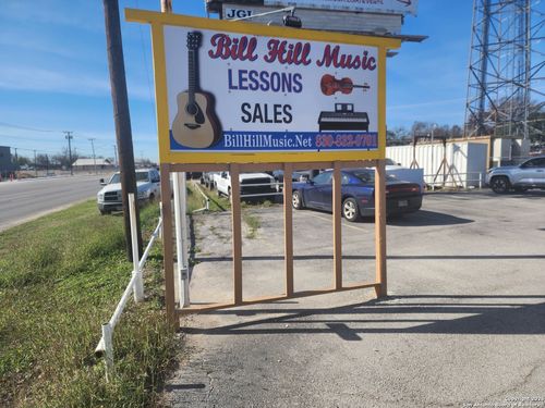 1290 S Business 35, New Braunfels, TX, 78130 | Card Image