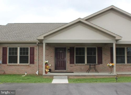 12 W High St, NEW FREEDOM, PA, 17349-9667 | Card Image