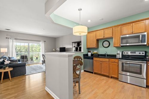 unit-4003-36 Abigail Way, Reading, MA, 01867-4081 | Card Image