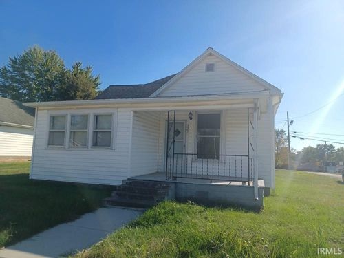 221 W 11th St, Bicknell, IN, 47512-1008 | Card Image