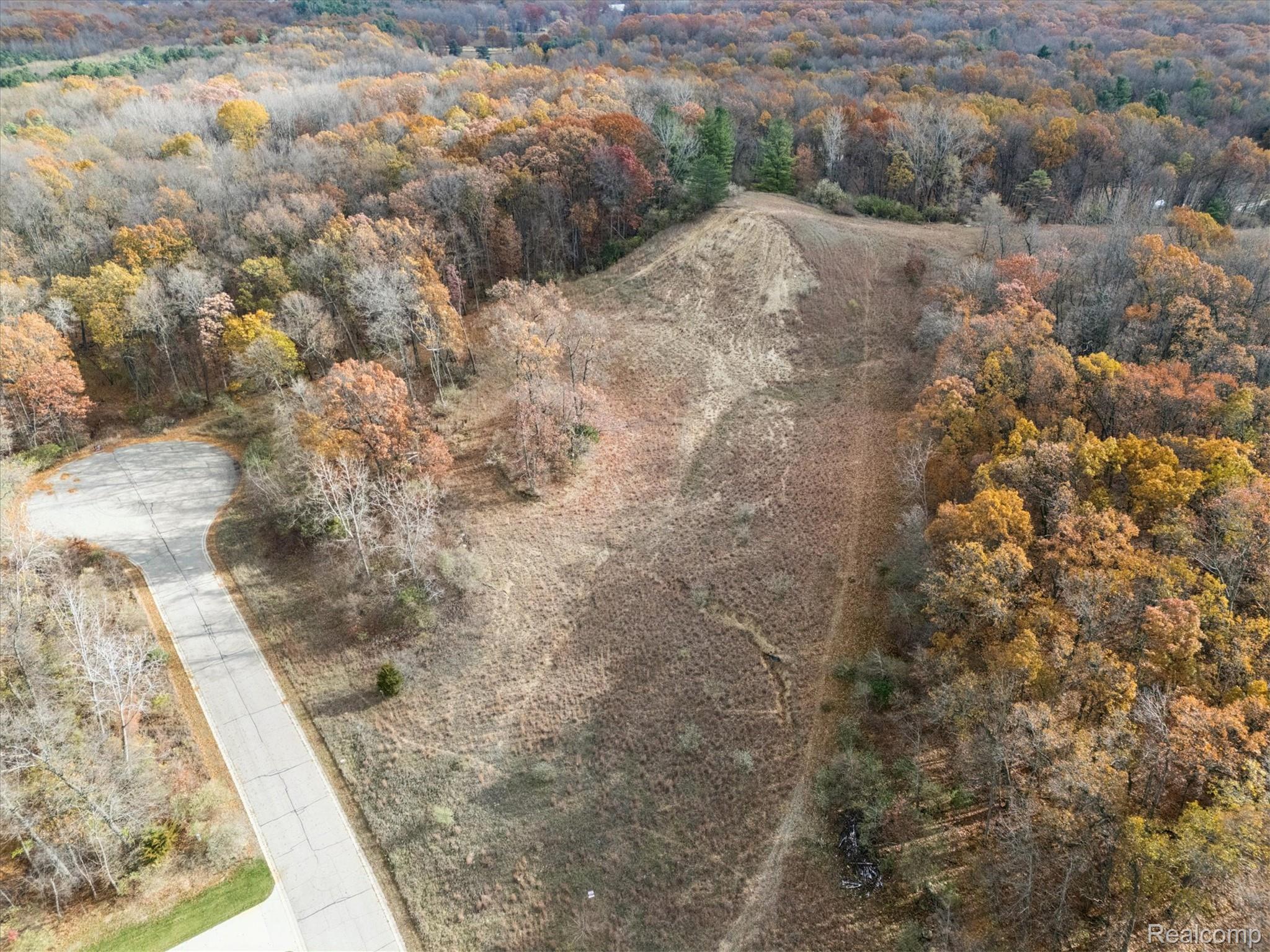 Land in Fenton