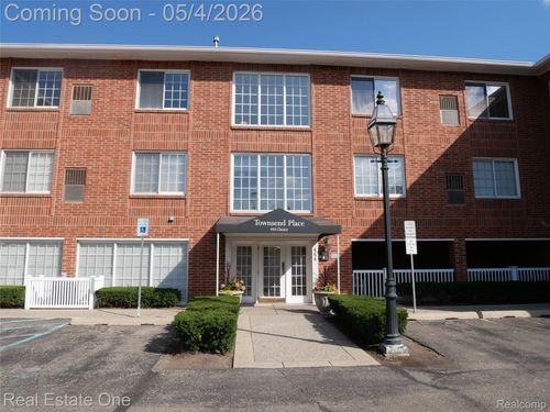 413-444 Chester St, Birmingham, MI, 48009-1473 | Card Image