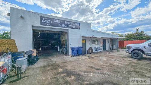 331 N Idaho St, Arco, ID, 83213-4902 | Card Image