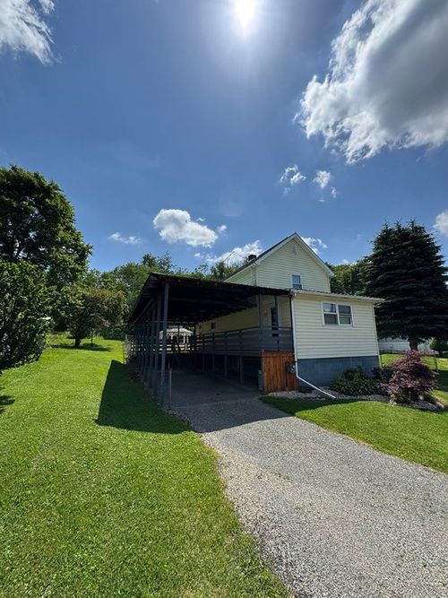 146 W 3rd St, Aultman, PA, 15713-9620 | Card Image