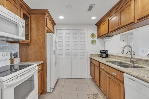 101-38 Plantation Dr, Vero Beach, FL, 32966-7964 | Card Image