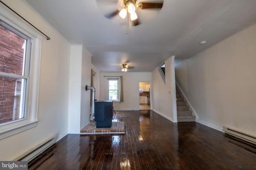 551 Main St, PENNSBURG, PA, 18073-1503 | Card Image