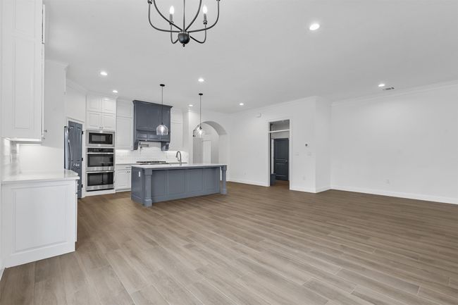 Kitchen/Dining | Image 9