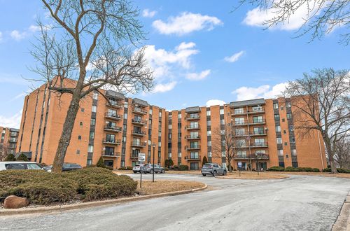 108-700 N Bruce Ln, Glenwood, IL, 60425-1132 | Card Image