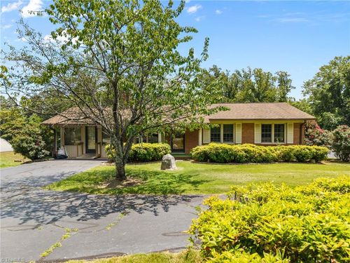 3211 Nc 8 Hwy S, Walnut Cove, NC, 27052-5641 | Card Image