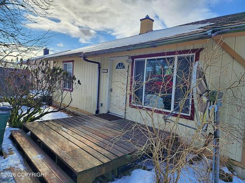 417 Maple Ave, Kodiak, AK, 99615-6174 | Card Image