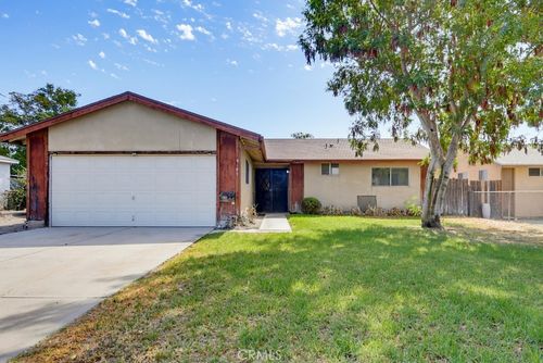 9187 Cypress Ave, Fontana, CA, 92335-5607 | Card Image