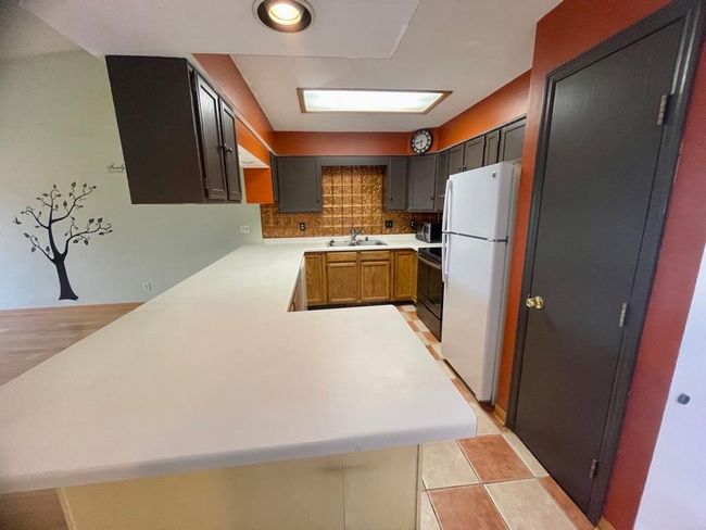 318 - 530 E Hiawatha Dr, Condo with 2 bedrooms, 2 bathrooms and null parking in Wisconsin Dells WI | Image 4