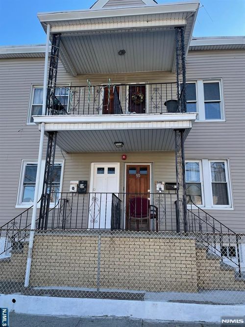 92-90-92 N 3rd St, Paterson, NJ, 07522-1314 | Card Image