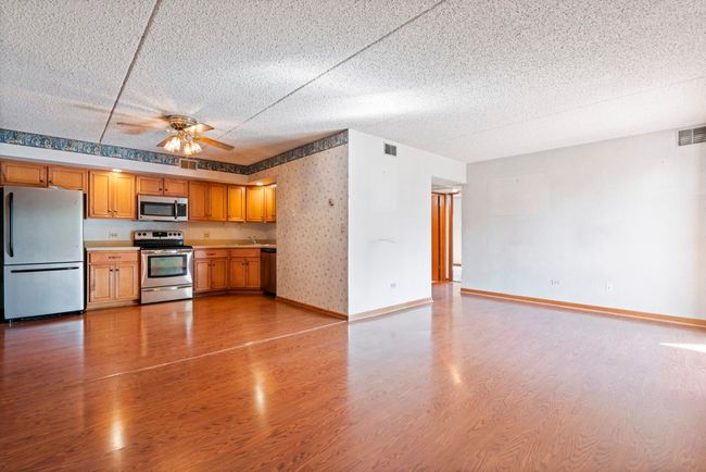 APT-2C - 1472 N Rock Run Dr, Condo with 2 bedrooms, 2 bathrooms and 2 parking in Crest Hill IL | Image 5