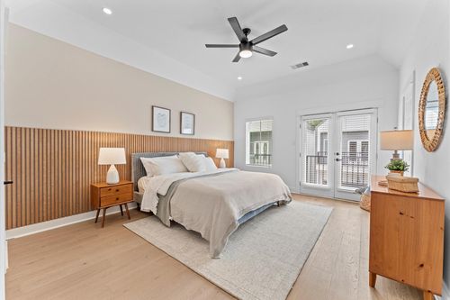 1004 Tuskegee Heights Ln, Houston, TX, 77091-0101 | Card Image