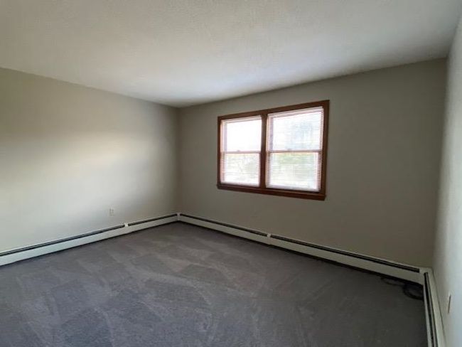 UNIT-4 - 439 N River Rd, Condo with 3 bedrooms, 2 bathrooms and null parking in Milford NH | Image 16