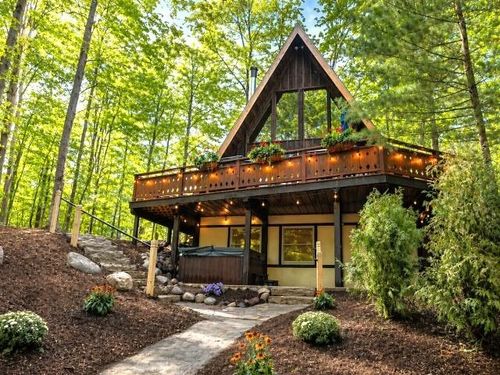 6340 Courchevel Ln, Bellaire, MI, 49615 | Card Image