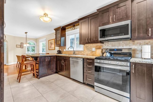 2819 W 13 Th Avenue, House other with 6 bedrooms, 3 bathrooms and 2 parking in Vancouver BC | Image 5