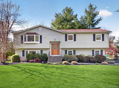 18 Termakay Dr, New City, NY, 10956-6434 | Card Image