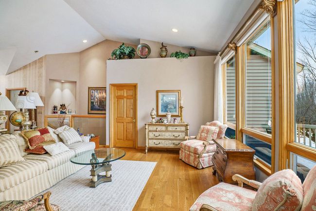 2040 Crystal Wood Trl, Condo with 3 bedrooms, 3 bathrooms and null parking in Flushing MI | Image 4