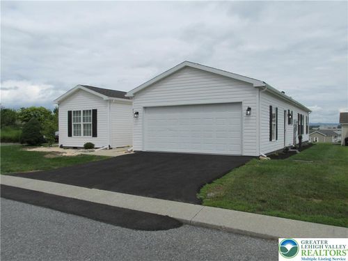 891 Biltmore Ave, Forks Twp, PA, 18040-7449 | Card Image