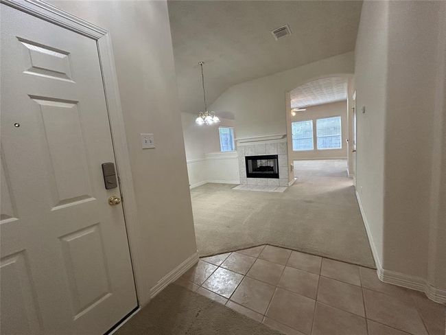 19503 Pinewood Bluff Ln, House other with 3 bedrooms, 2 bathrooms and 2 parking in Humble TX | Image 7