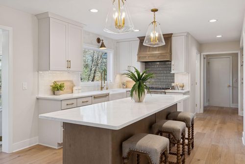 350 Ferndale Rd N, Wayzata, MN, 55391-1072 | Card Image