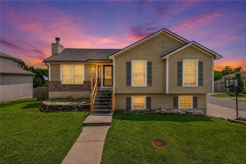 2021 Buckeye Ct, Excelsior Springs, MO, 64024-8509 | Card Image