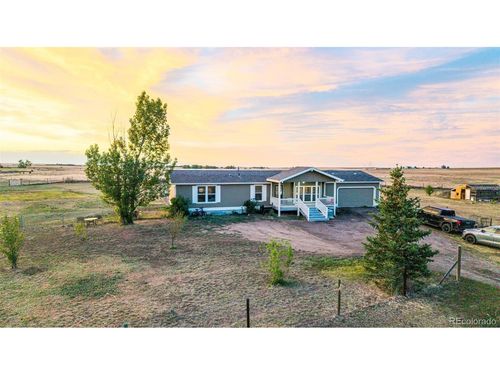 58117 E 42nd Dr, Strasburg, CO, 80136-8128 | Card Image
