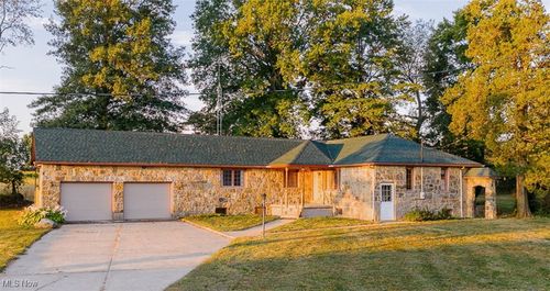 6076 Shepler Church Ave Sw, Navarre, OH, 44662-9796 | Card Image