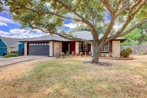 1704 Foxfire Dr, Round Rock, TX, 78681-1854 | Card Image