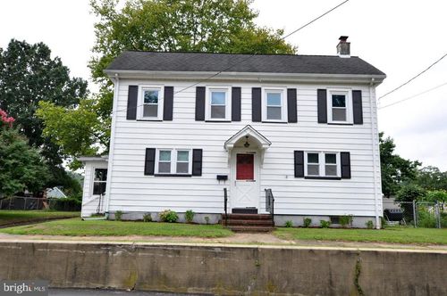 110 Franklin St, SWEDESBORO, NJ, 08085-1236 | Card Image