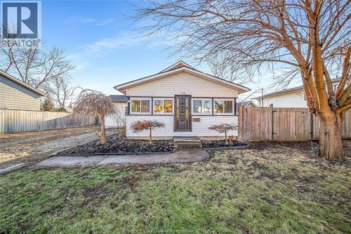 172 Laurier Dr, Lasalle, ON, N9J1L5 | Card Image