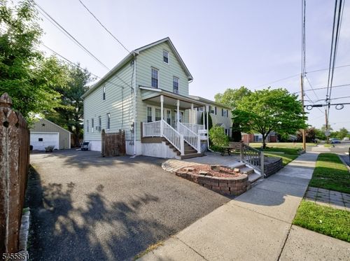 251 N 7th Ave, Manville, NJ, 08835-1215 | Card Image