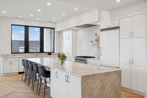 501-3041 Holmes Ave S, Minneapolis, MN, 55408-2628 | Card Image