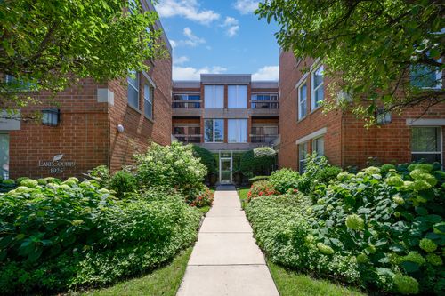 unit-212-1925 Lake Ave, Wilmette, IL, 60091-1477 | Card Image
