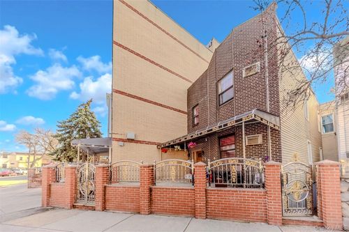 1557 Glover St, Bronx, NY, 10462-4901 | Card Image