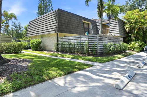 605 6th Ter, Palm Beach Gardens, FL, 33418-3605 | Card Image