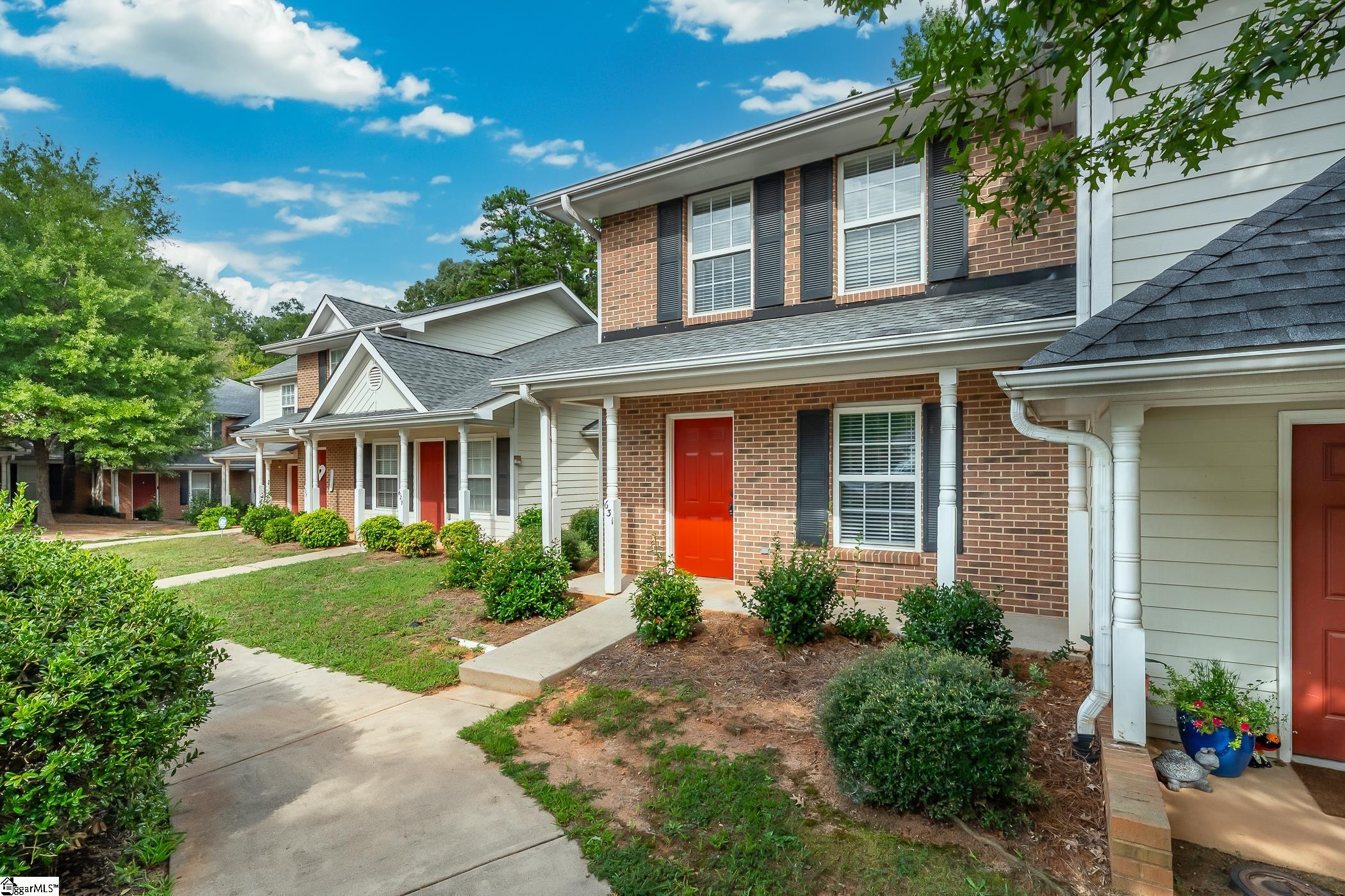 Bear Dr, Greenville, SC 29605