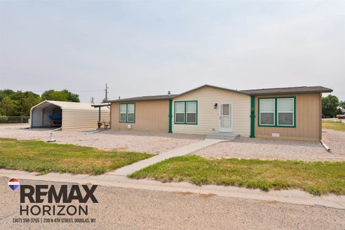 223 6th St, Glendo, WY, 82213-5043 | Card Image