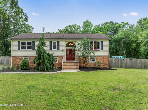 72 Molly Pitcher Ln, Freehold, NJ, 07728-7764 | Card Image