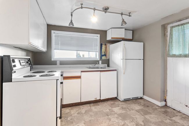 1013 Tuxedo Dr, House other with 4 bedrooms, 2 bathrooms and 3 parking in Port Moody BC | Image 16