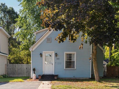 111 W 14th St, Traverse City, MI, 49684-4035 | Card Image