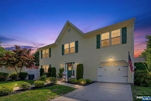 81 Hudson Ave, Ridgefield Park, NJ, 07660-1726 | Card Image